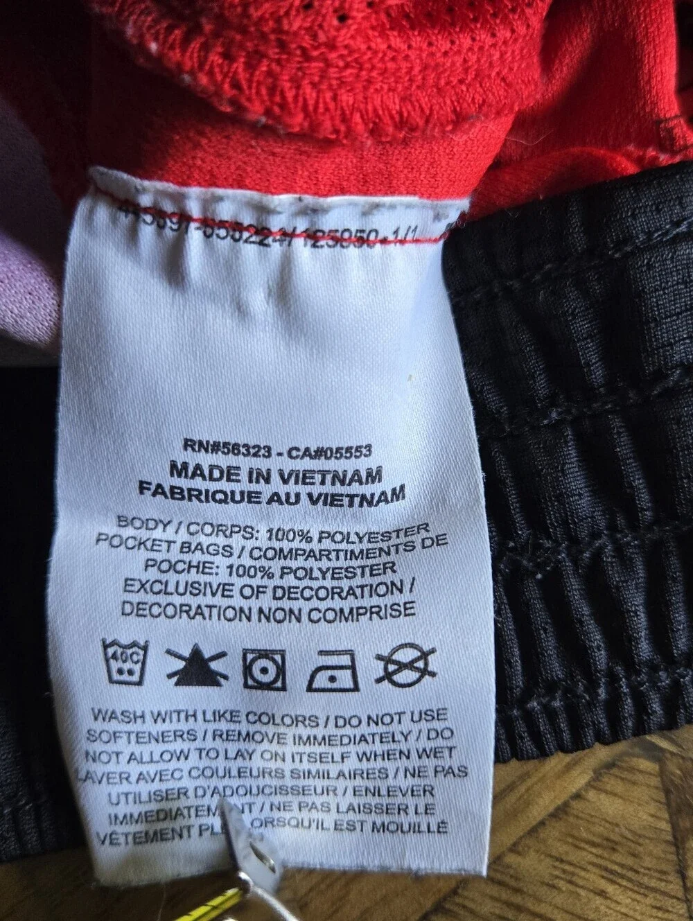Nike Kid’s Red Black Athletic Shorts L Summer Beach Ball Play Athleisure Pockets